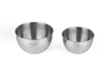 Stainless steel mixing bowls for kitchen use, durable and rust-resistant. Perfect for cooking and ba.